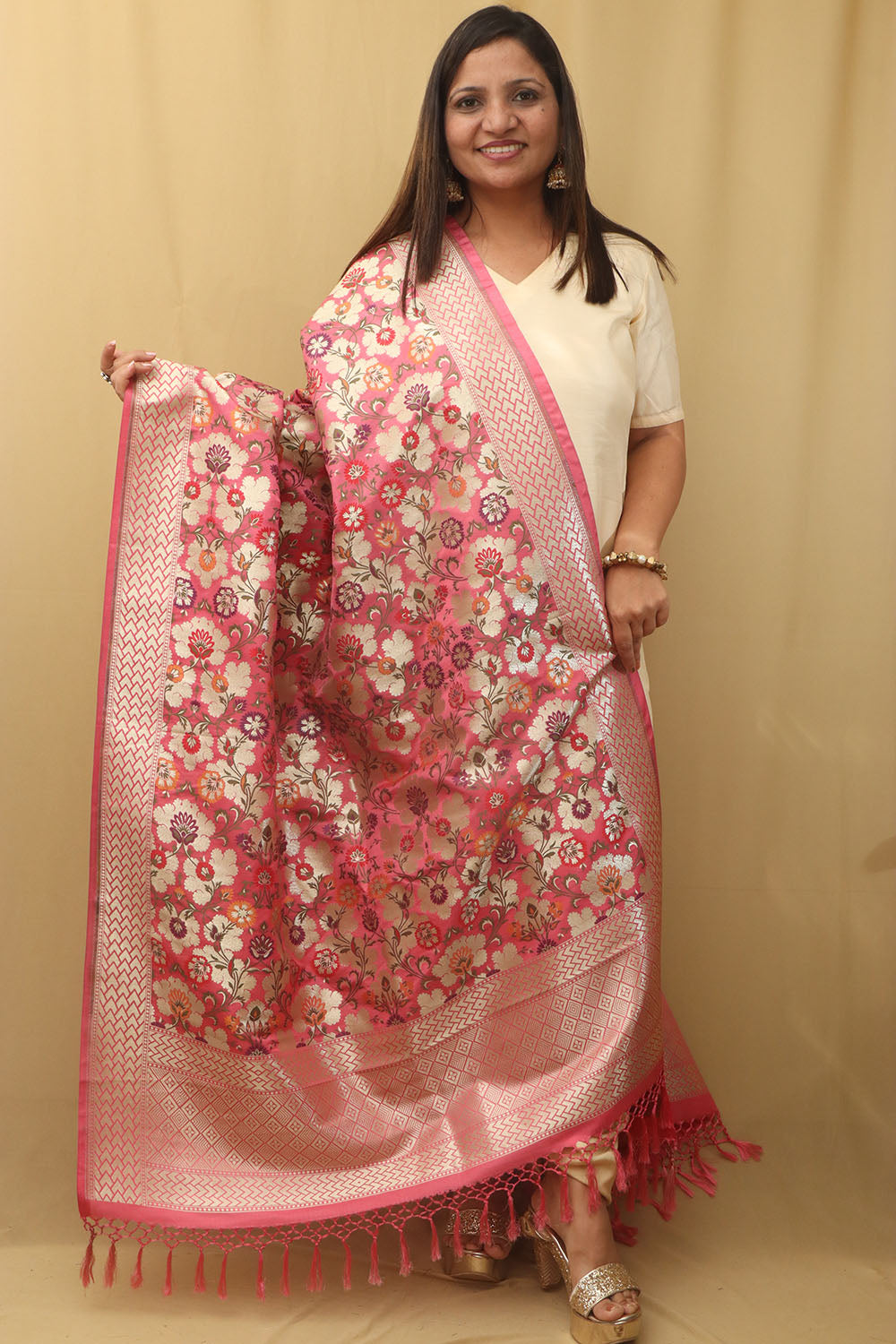 Stunning Pink Banarasi Kimkhwab Design Silk Dupatta - Elegant and Luxurious - Luxurion World