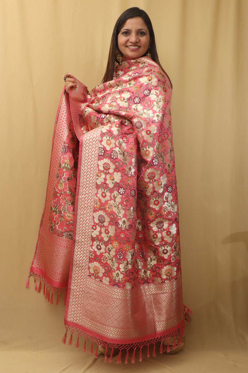 Stunning Pink Banarasi Kimkhwab Design Silk Dupatta - Elegant and Luxurious - Luxurion World