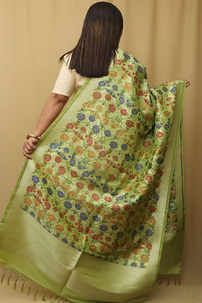 Exquisite Green Banarasi Kimkhwab Design Silk Dupatta - Elegant and Luxurious - Luxurion World