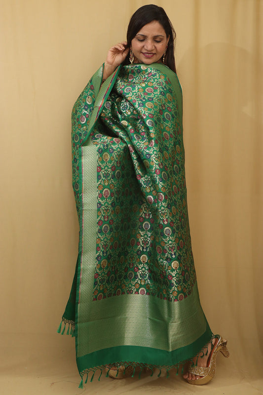 Exquisite Green Banarasi Kimkhwab Design Silk Dupatta - Elegant and Luxurious - Luxurion World