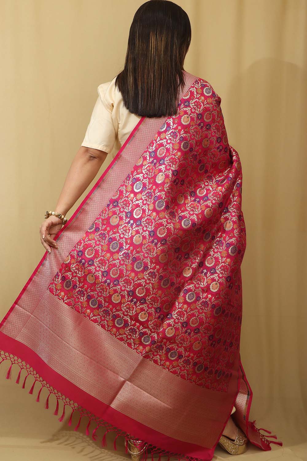 Opulent Pink Banarasi Kimkhwab Design Silk Dupatta - Elegant and Luxurious - Luxurion World