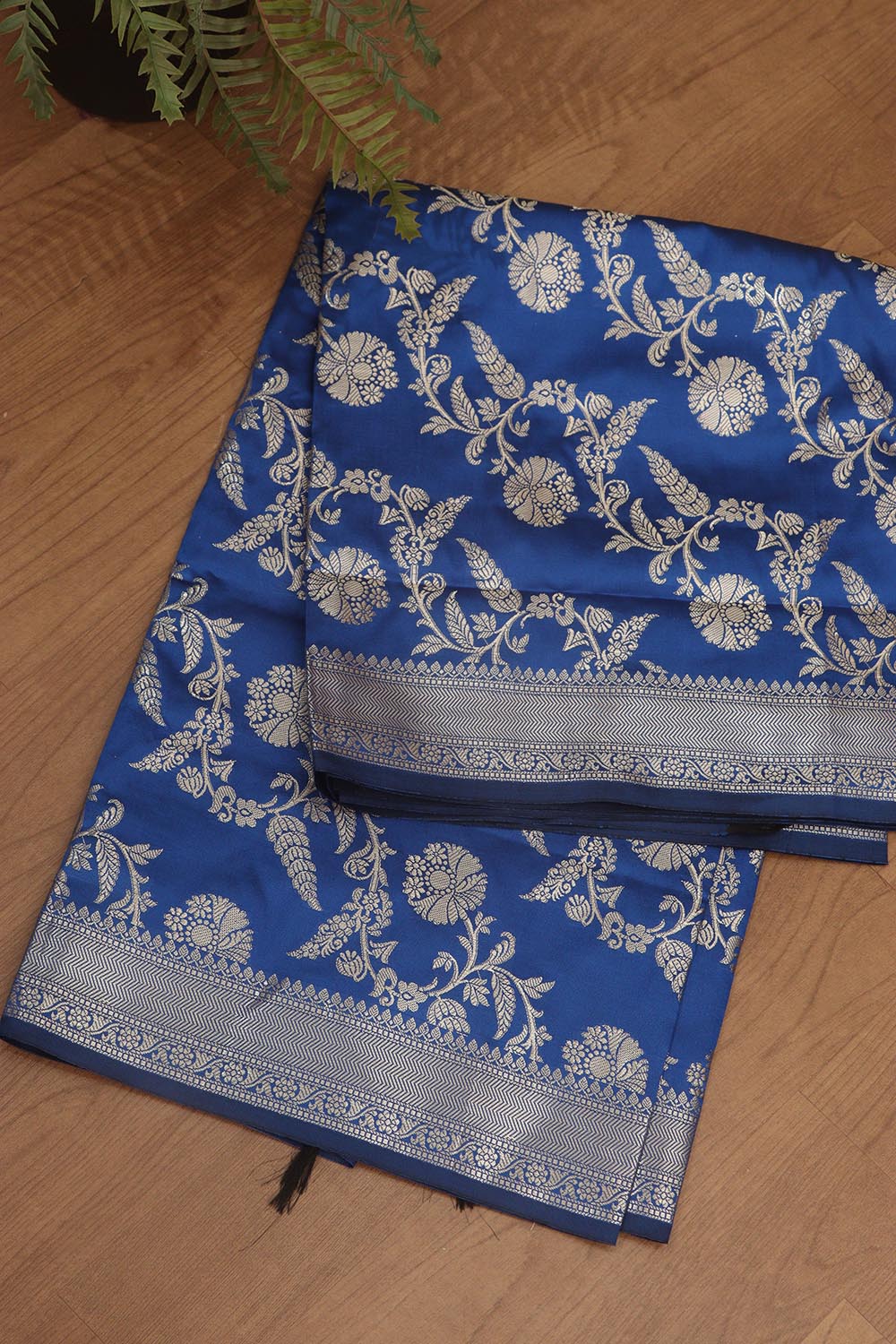 Elegant Blue Banarasi Silk Dupatta - Luxurion World