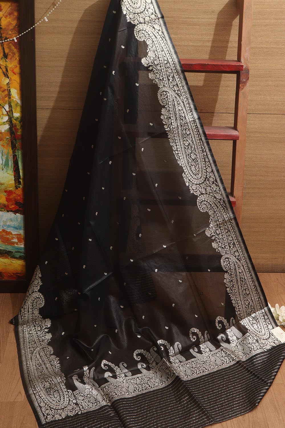 Elegant Black Banarasi Organza Silk Dupatta - Luxurion World