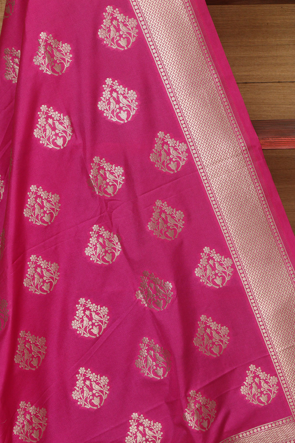 Stunning Pink Banarasi Silk Dupatta - Luxurion World