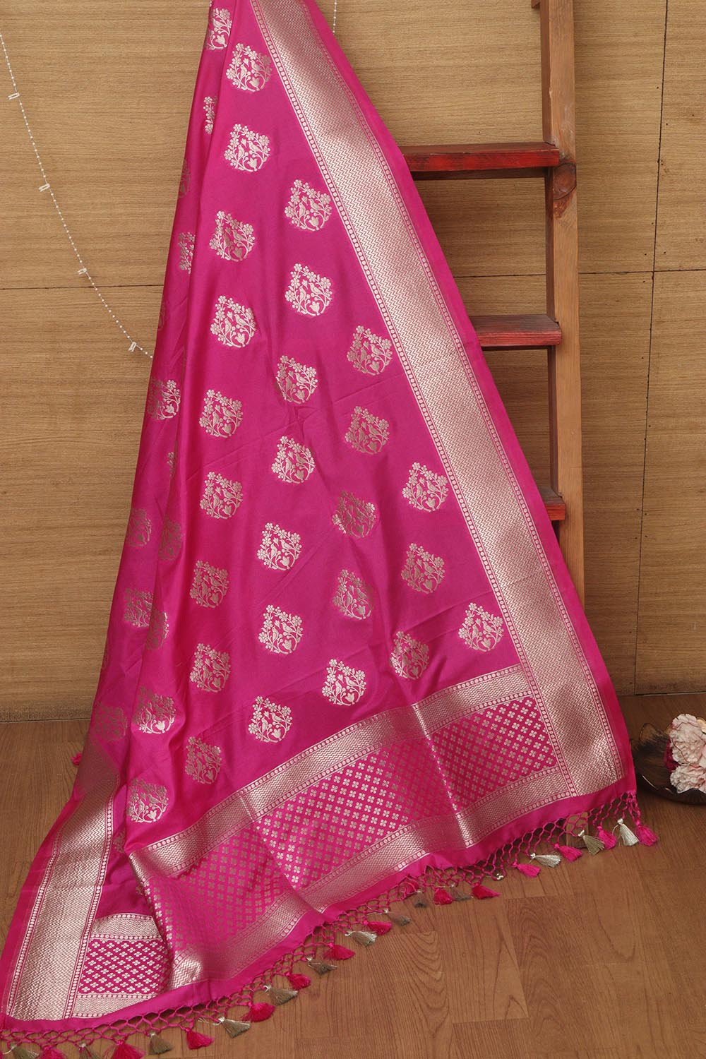 Stunning Pink Banarasi Silk Dupatta - Luxurion World