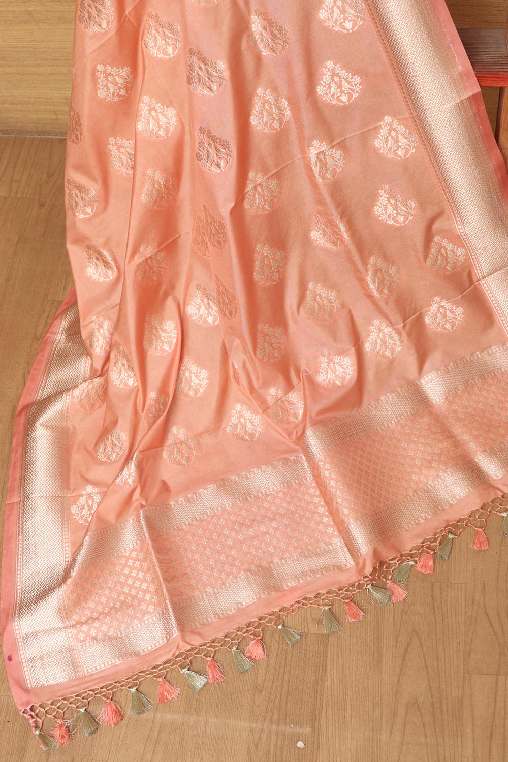 Peach Banarasi Silk Dupatta - Elegant and Timeless - Luxurion World