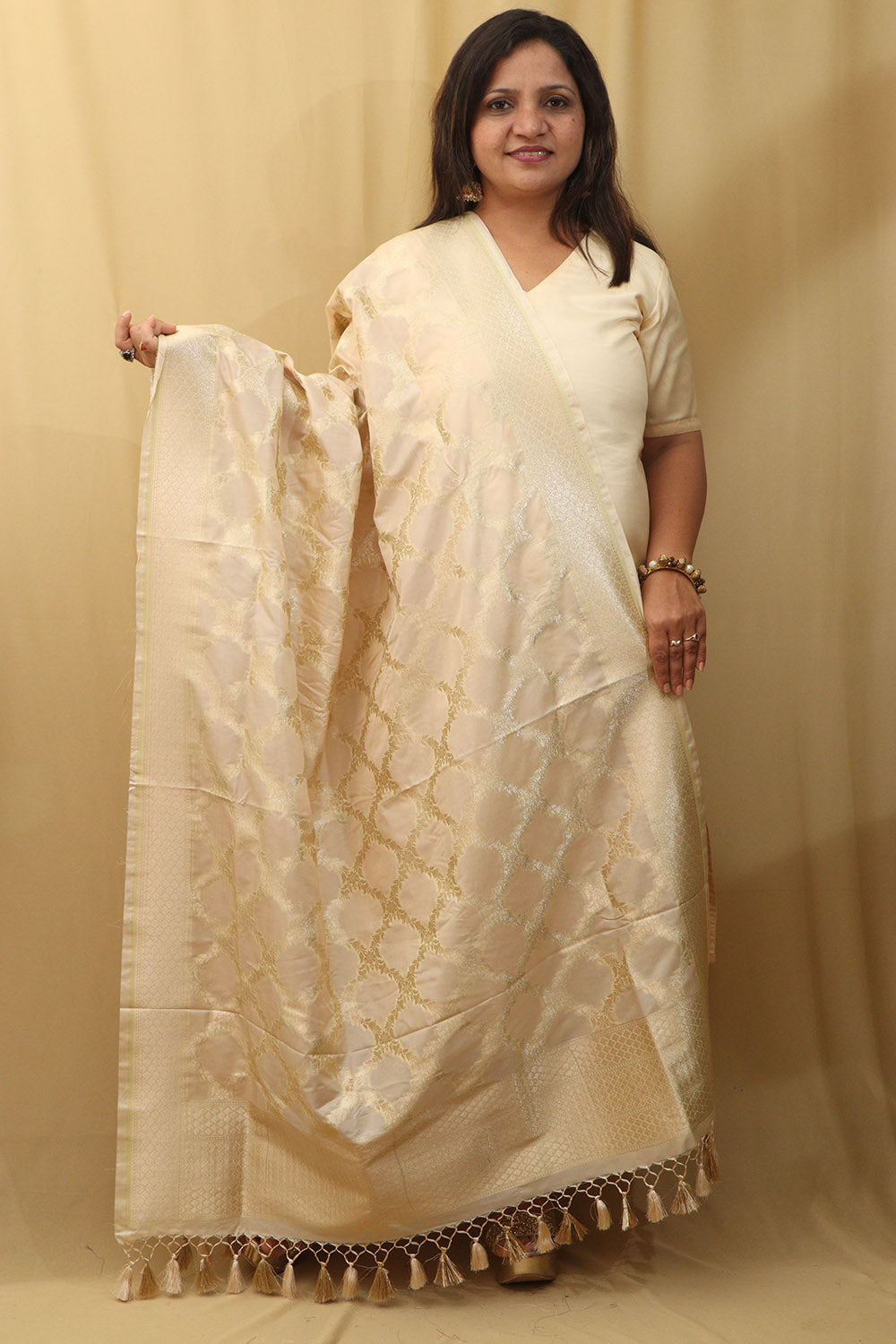 Pastel Banarasi Silk Dupatta - Luxurion World