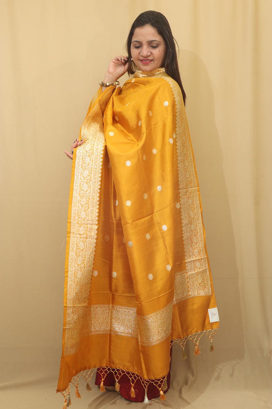 Elegant  Yellow Handloom Banarasi Pure Katan Silk Dupatta - Luxurion World