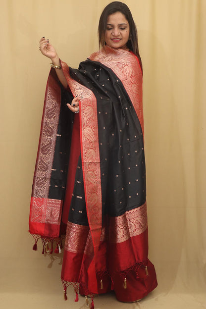 Exquisite Black Handloom Banarasi Pure Katan Silk Dupatta - Luxurion World