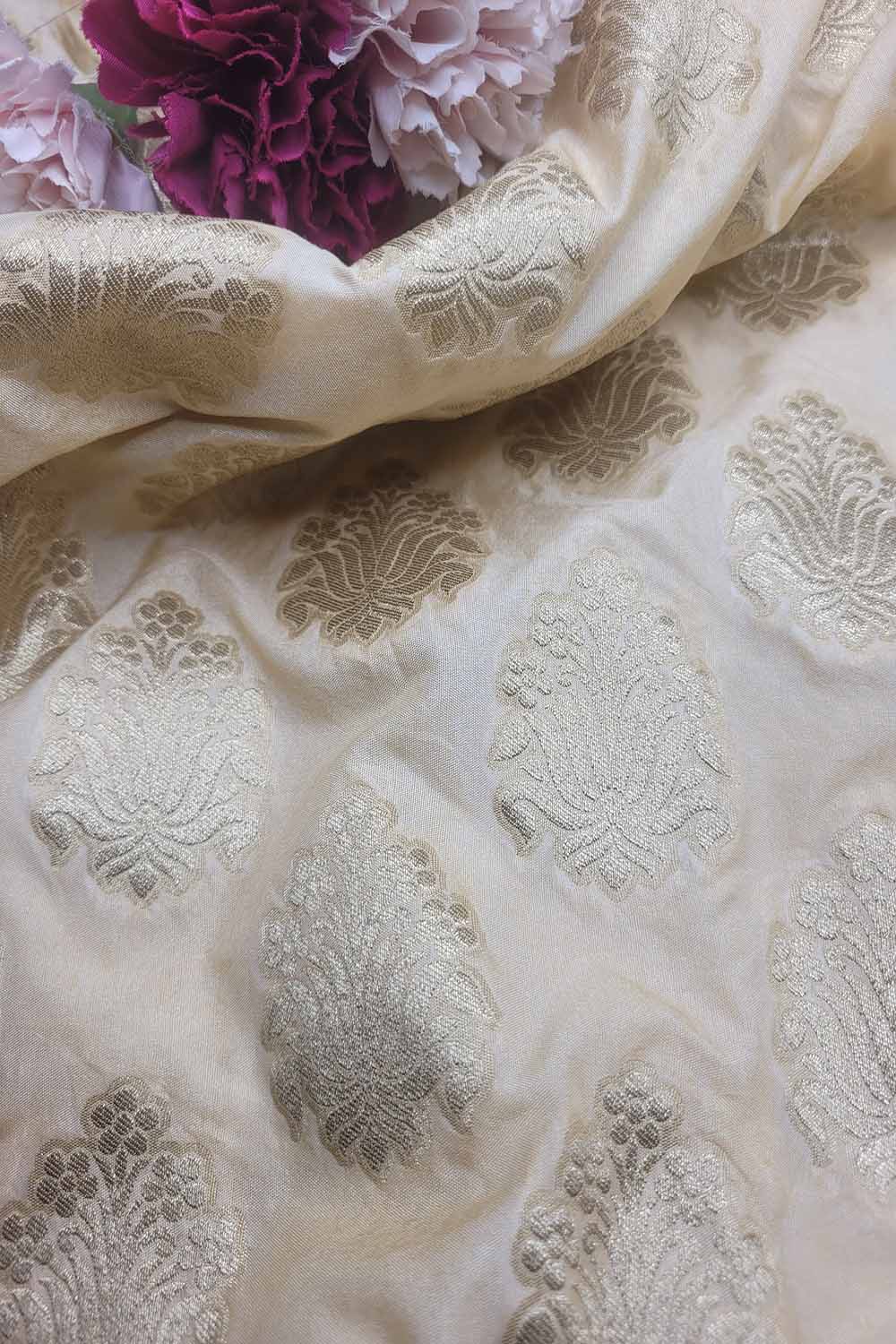 Elegant Cream Banarasi Silk Fabric  ( 1 Mtr ) - Luxurion World