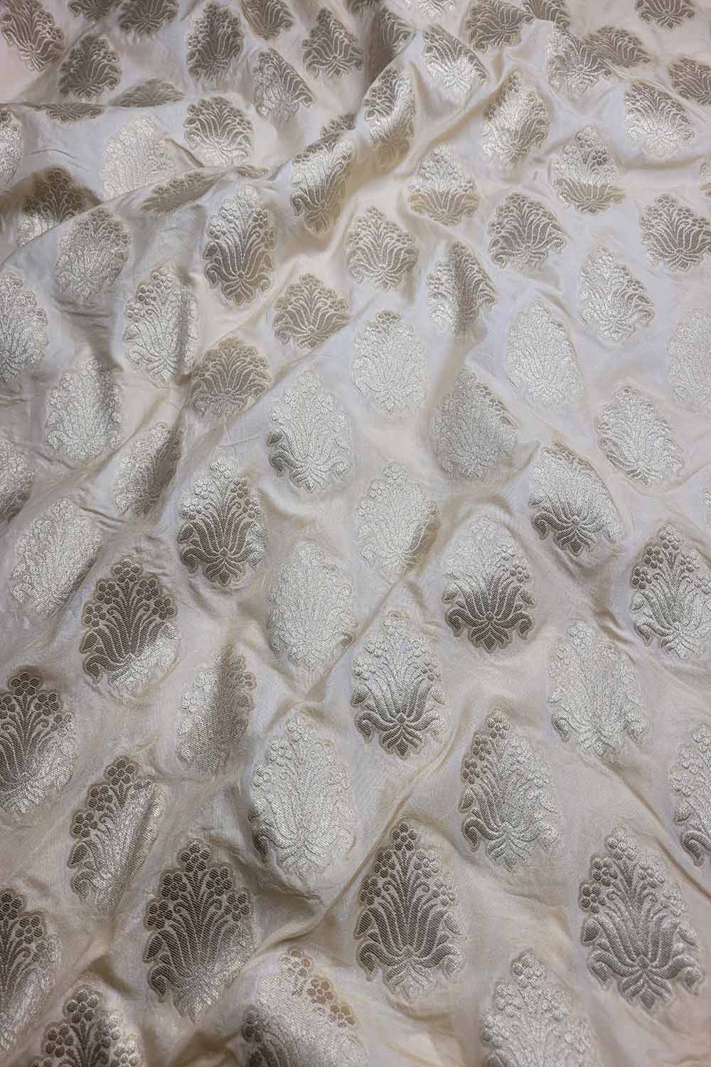 Elegant Cream Banarasi Silk Fabric  ( 1 Mtr ) - Luxurion World