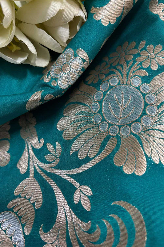 Stunning Green Banarasi Silk Fabric - 1 Mtr - Luxurion World