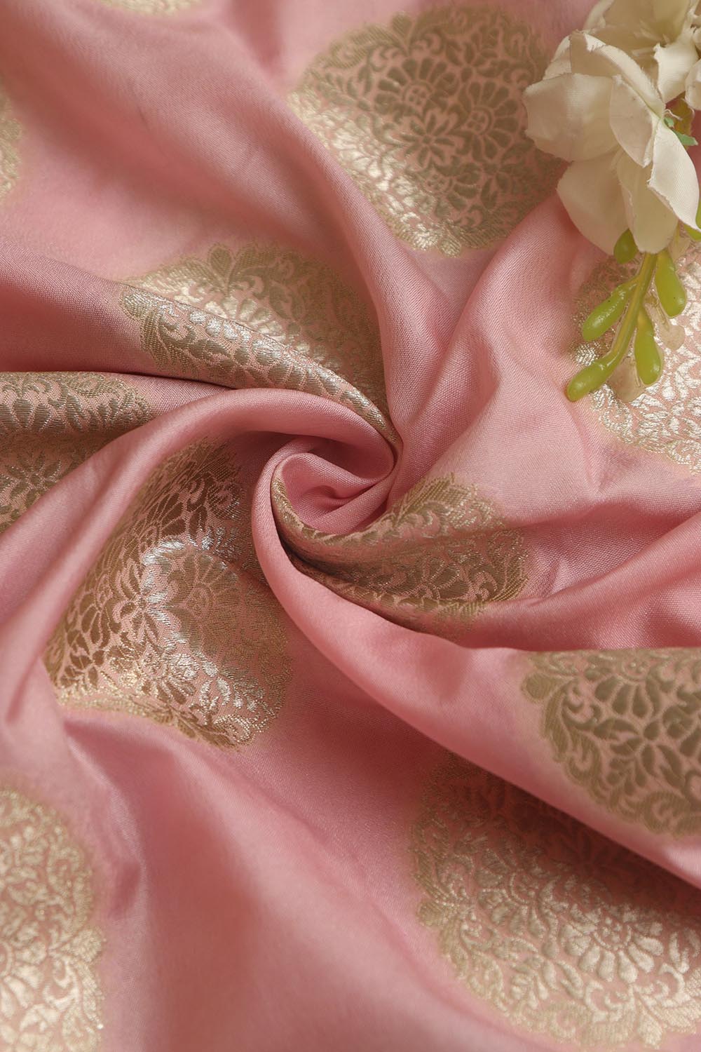 Beautiful Pink Banarasi Silk Fabric ( 1 Mtr ) - Luxurion World