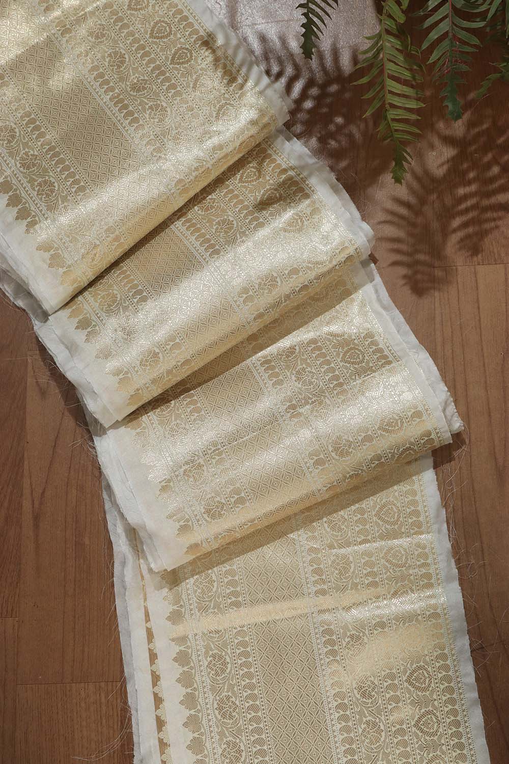 Exquisite Dyeable Banarasi Silk Lace - 1 Mtr - Luxurion World