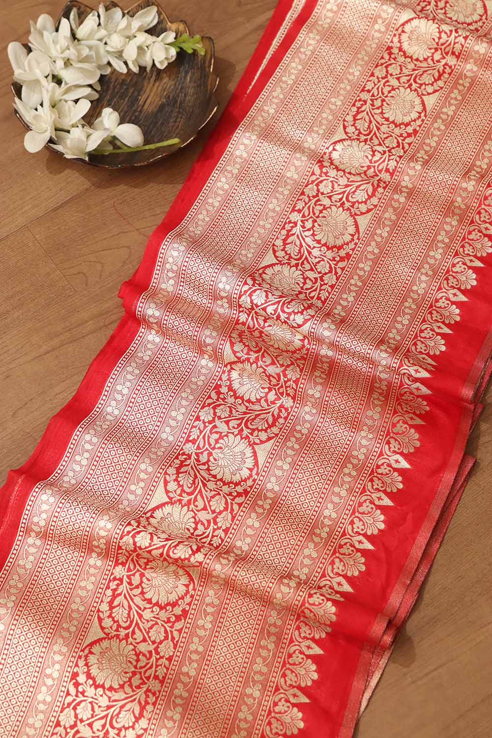 Elegant Red Banarasi Silk Lace ( 1 mtr ) - Luxurion World