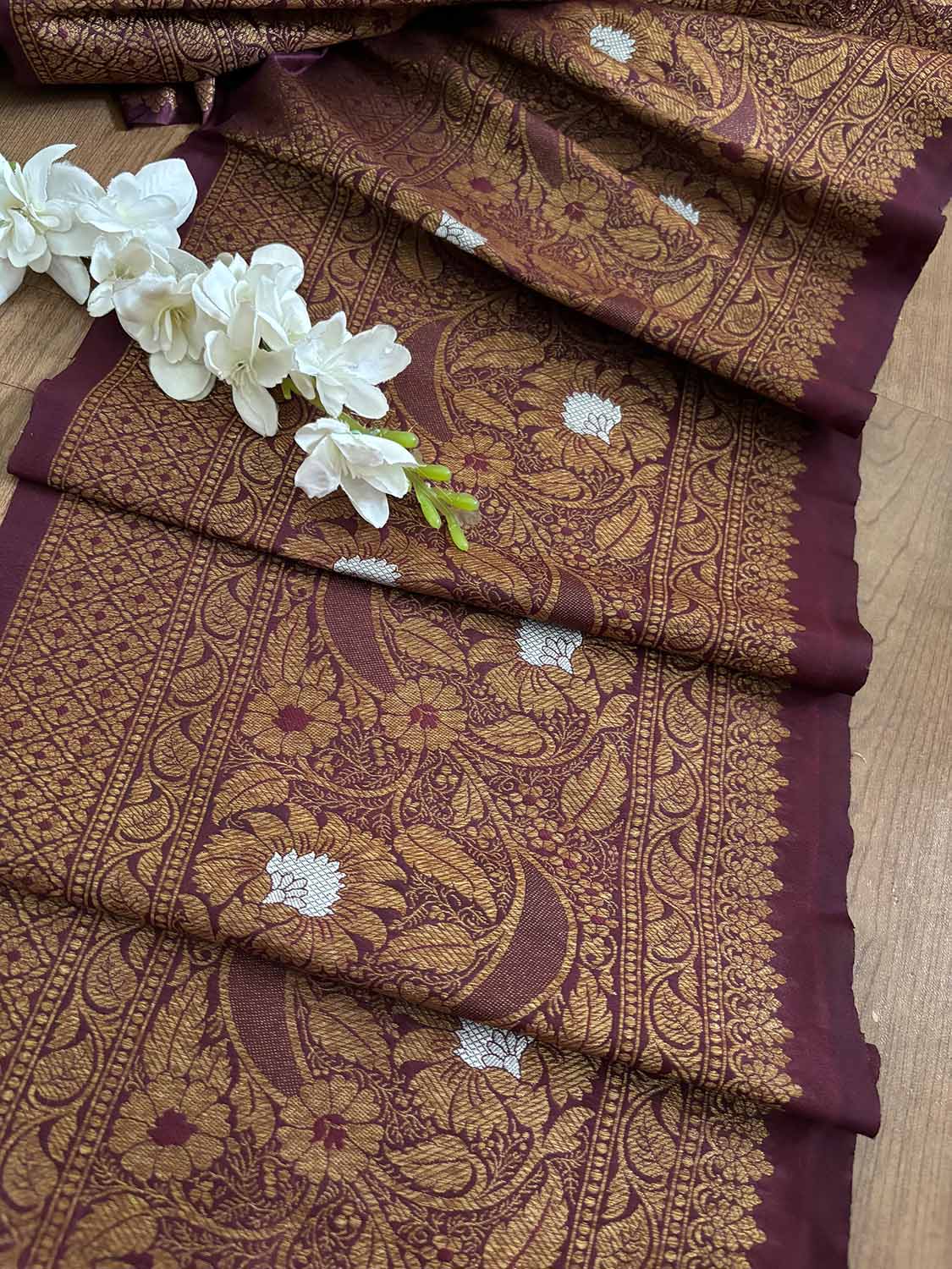 Elegant Brown Banarasi Silk Lace ( 1 Mtr ) - Luxurion World