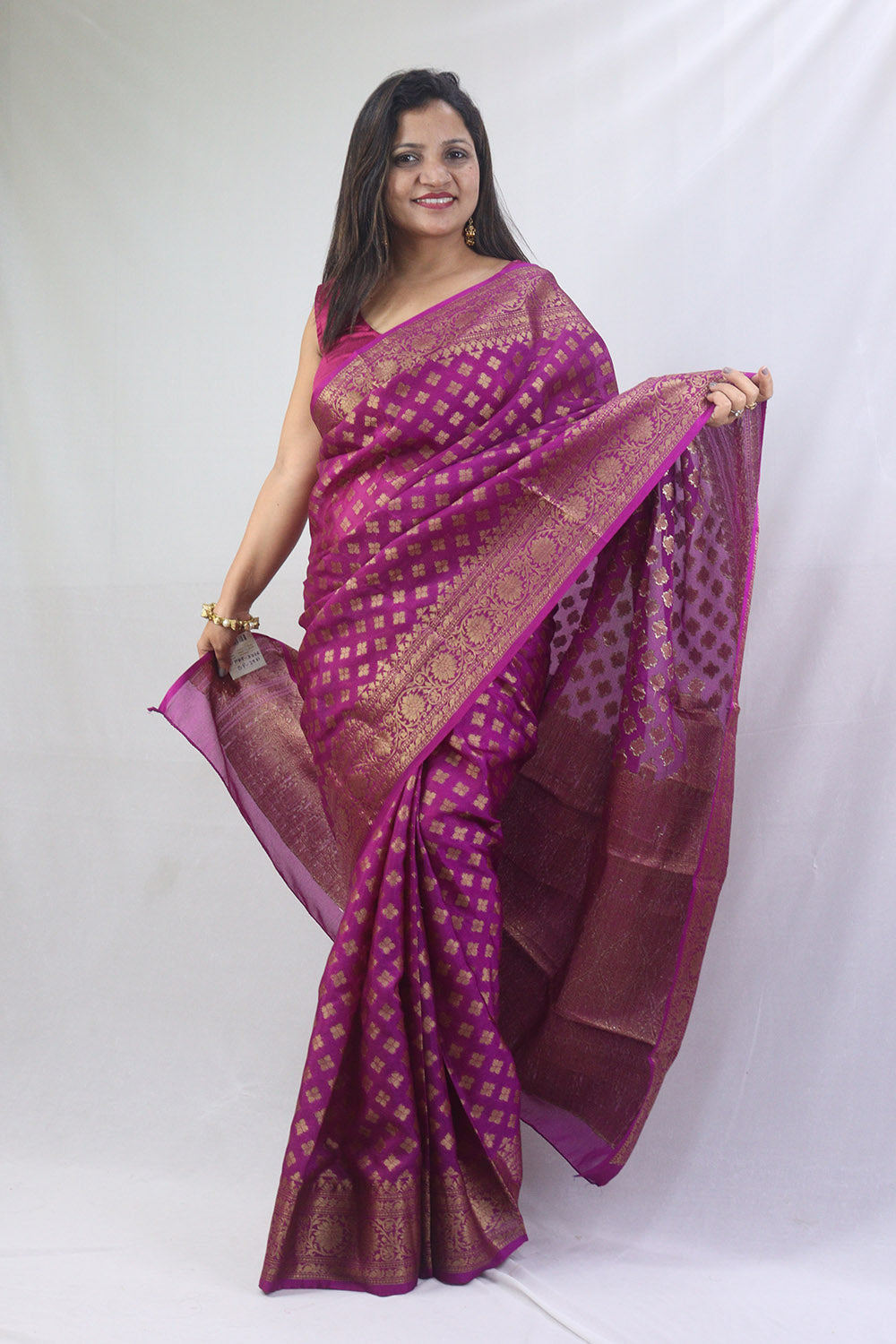 Regal Charm: Elegant Purple Banarasi Silk Saree for Special Events –  Luxurion World