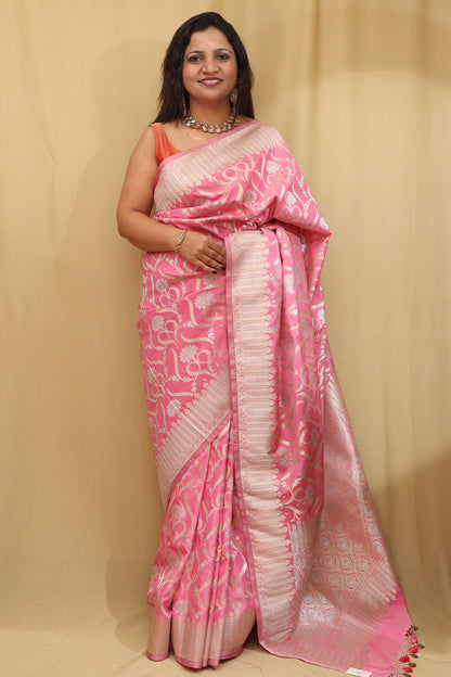 Stunning Pink Banarasi Silk Saree - Elegant and Timeless - Luxurion World