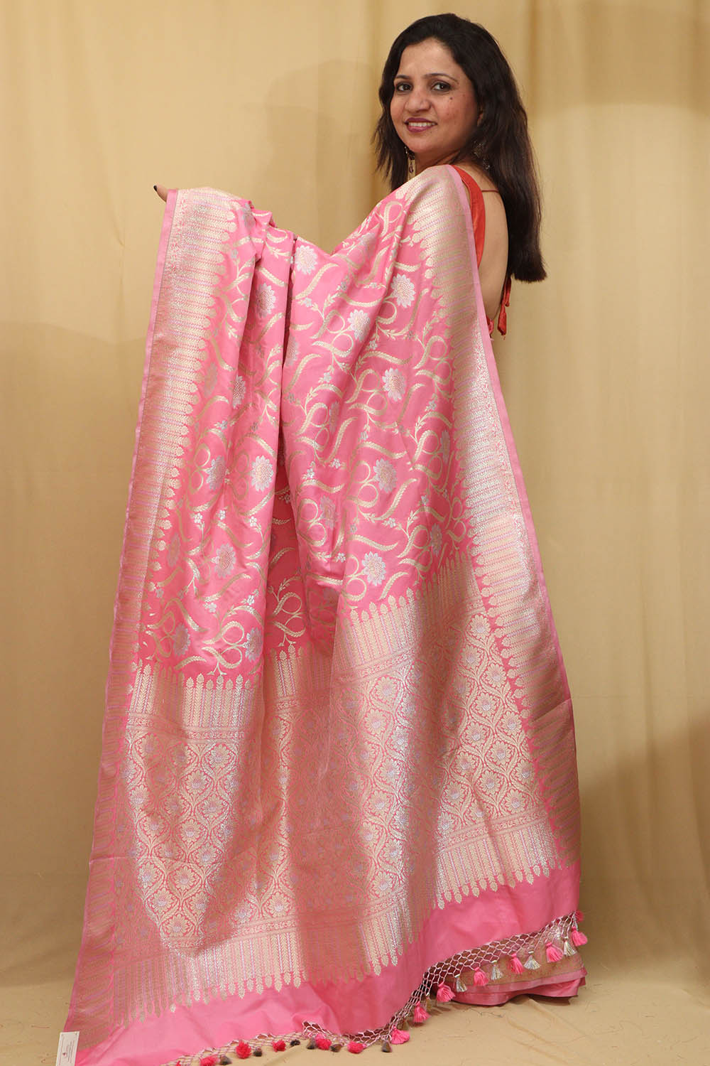 Stunning Pink Banarasi Silk Saree - Elegant and Timeless - Luxurion World