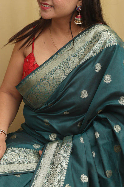 Elegance: Green Banarasi Silk Saree - Luxurion World