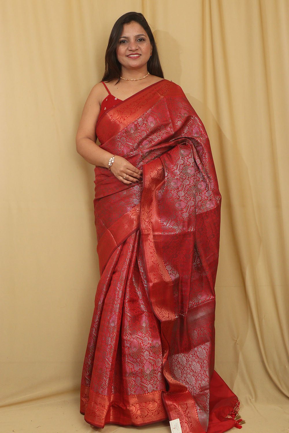 Stunning Red Banarasi Silk Saree - Elegant and Timeless - Luxurion World