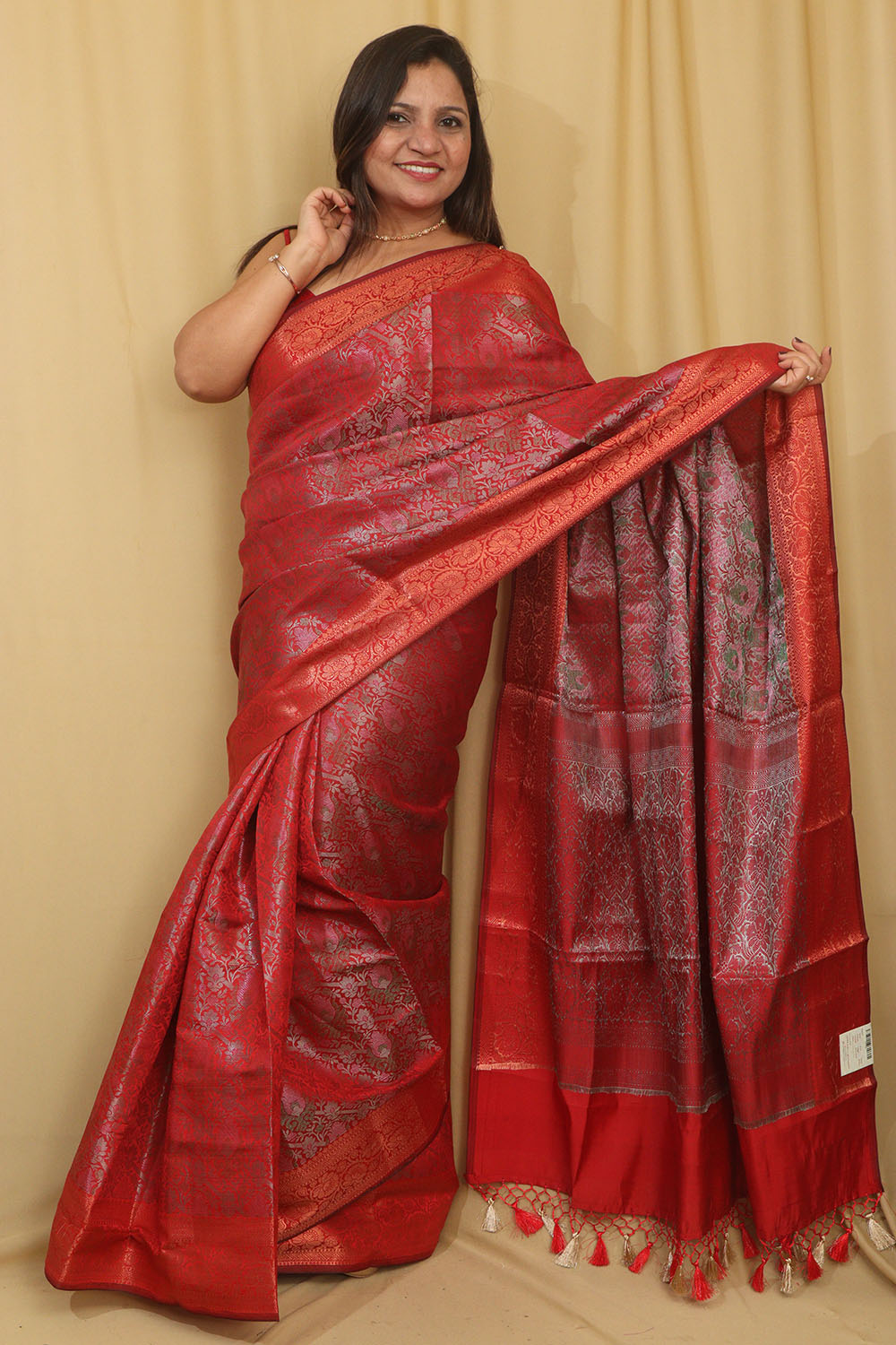 Stunning Red Banarasi Silk Saree - Elegant and Timeless - Luxurion World