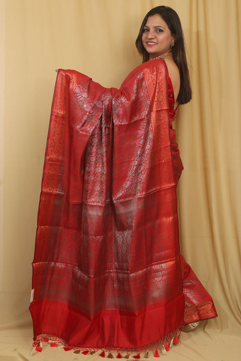 Stunning Red Banarasi Silk Saree - Elegant and Timeless - Luxurion World