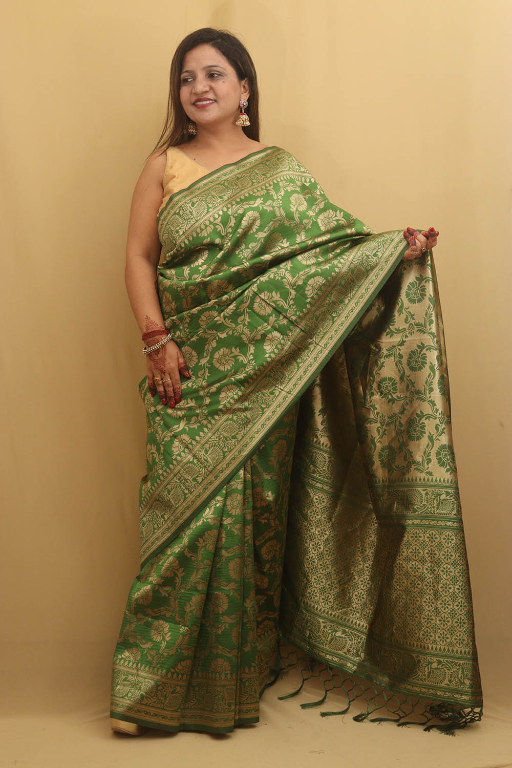 Shop for spanish green banarasi saree online with KARAGIRI | ON SALE –  Karagiri