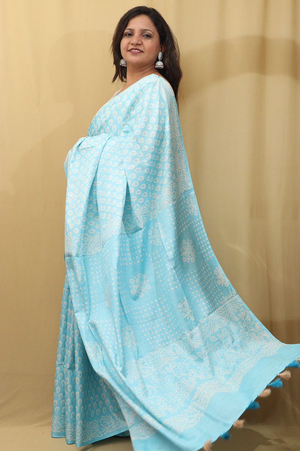 Exquisite Blue Bhagalpur Silk Saree - Elegant and Timeless - Luxurion World