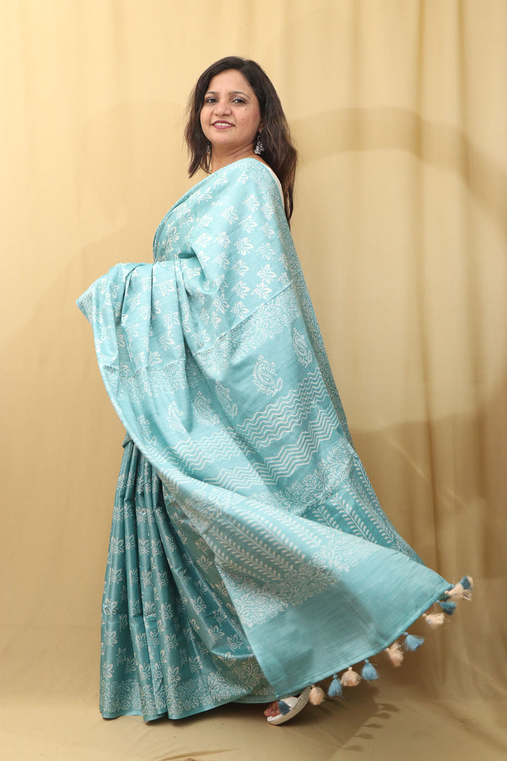 Exquisite Blue Bhagalpur Silk Saree - Elegant and Timeless - Luxurion World