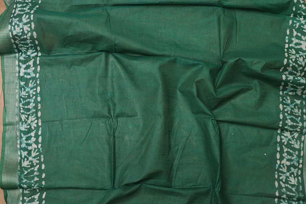 Stunning Green Bhagalpur Linen Saree - Elegant and Timeless - Luxurion World