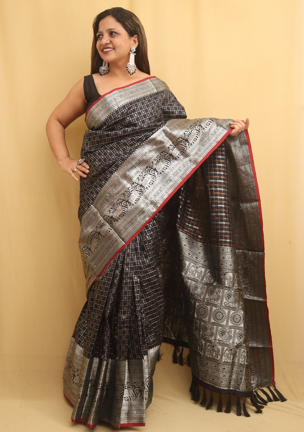 Kanjivaram Silk Black Zari Contemporary Style Saree buy online -