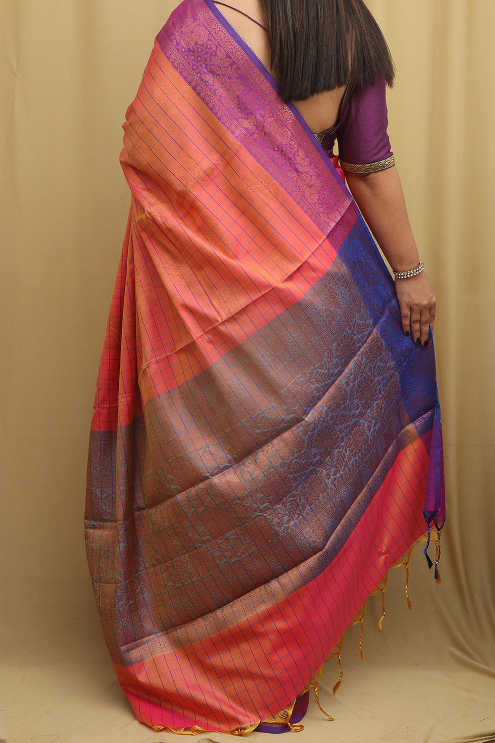 Pink Shot Kanjeevaram Silk Checks Saree - Elegant and Timeless - Luxurion World