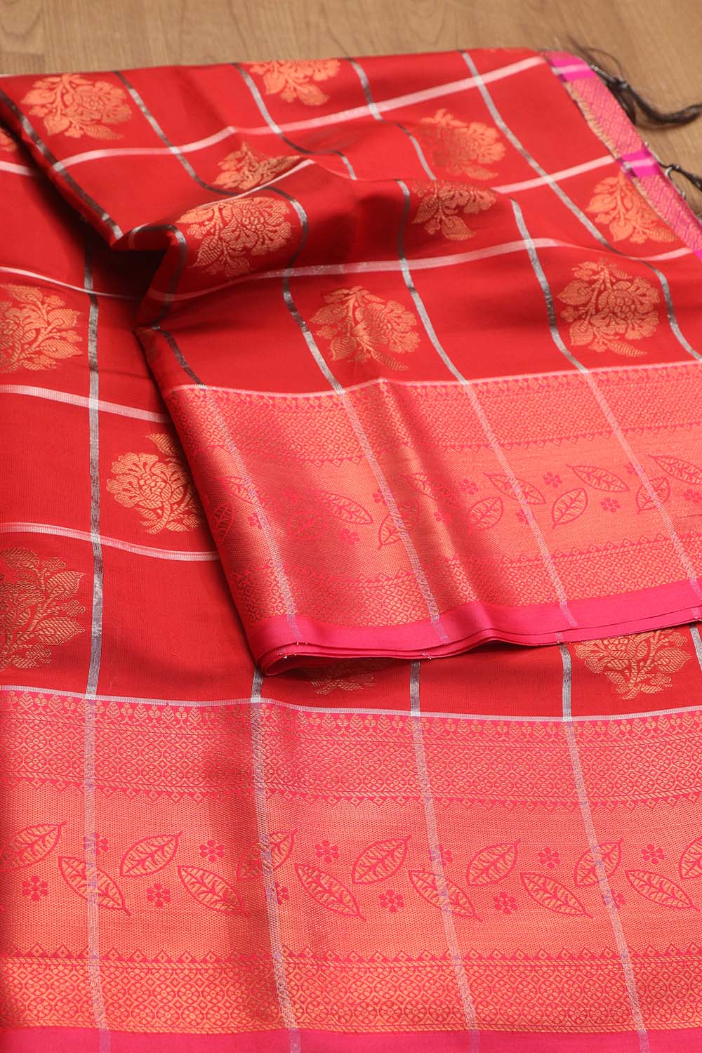 Stunning Red Kanjeevaram Silk Checks Saree - Luxurion World