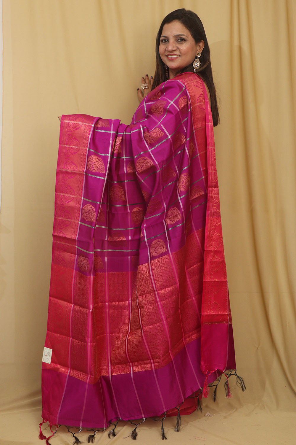 Elegant Purple Silk Checks Saree: Kanjeevaram Beauty - Luxurion World