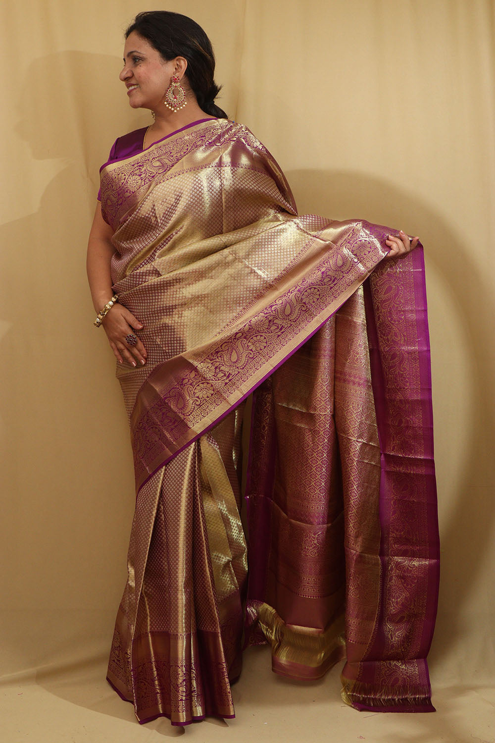 Exquisite Golden & Purple Kanjeevaram Silk Saree - Luxurion World