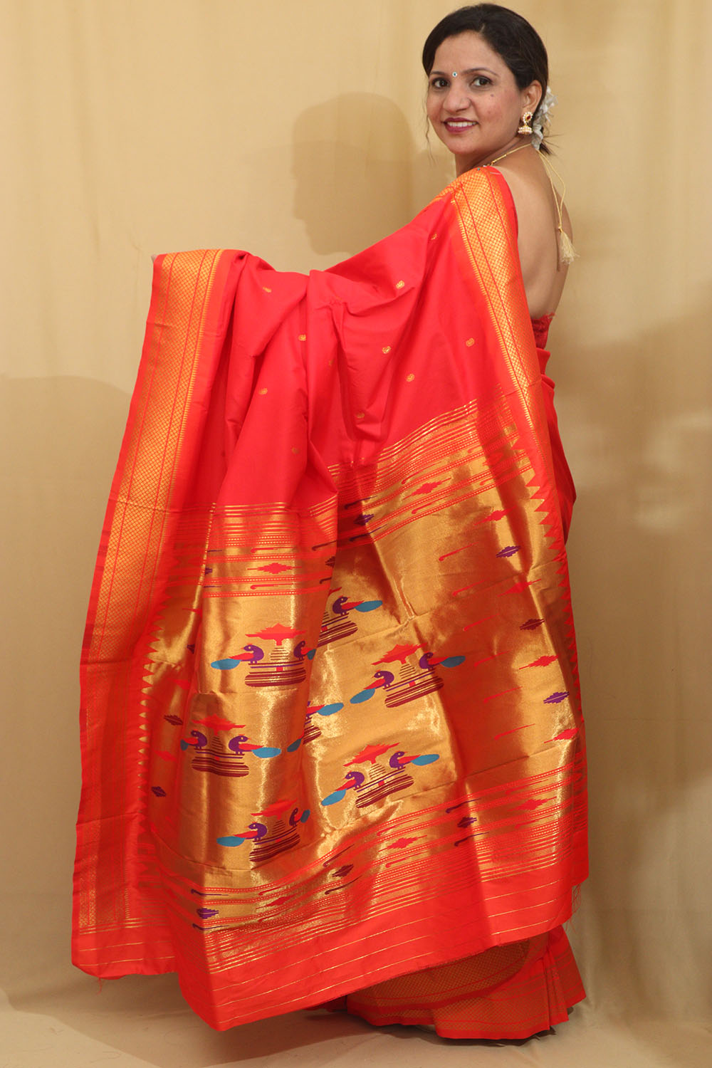 Exquisite Red Paithani Silk Peacock Design Saree - Luxurion World