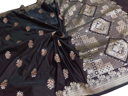 Exquisite Black Banarasi Silk Saree: Timeless Elegance - Luxurion World