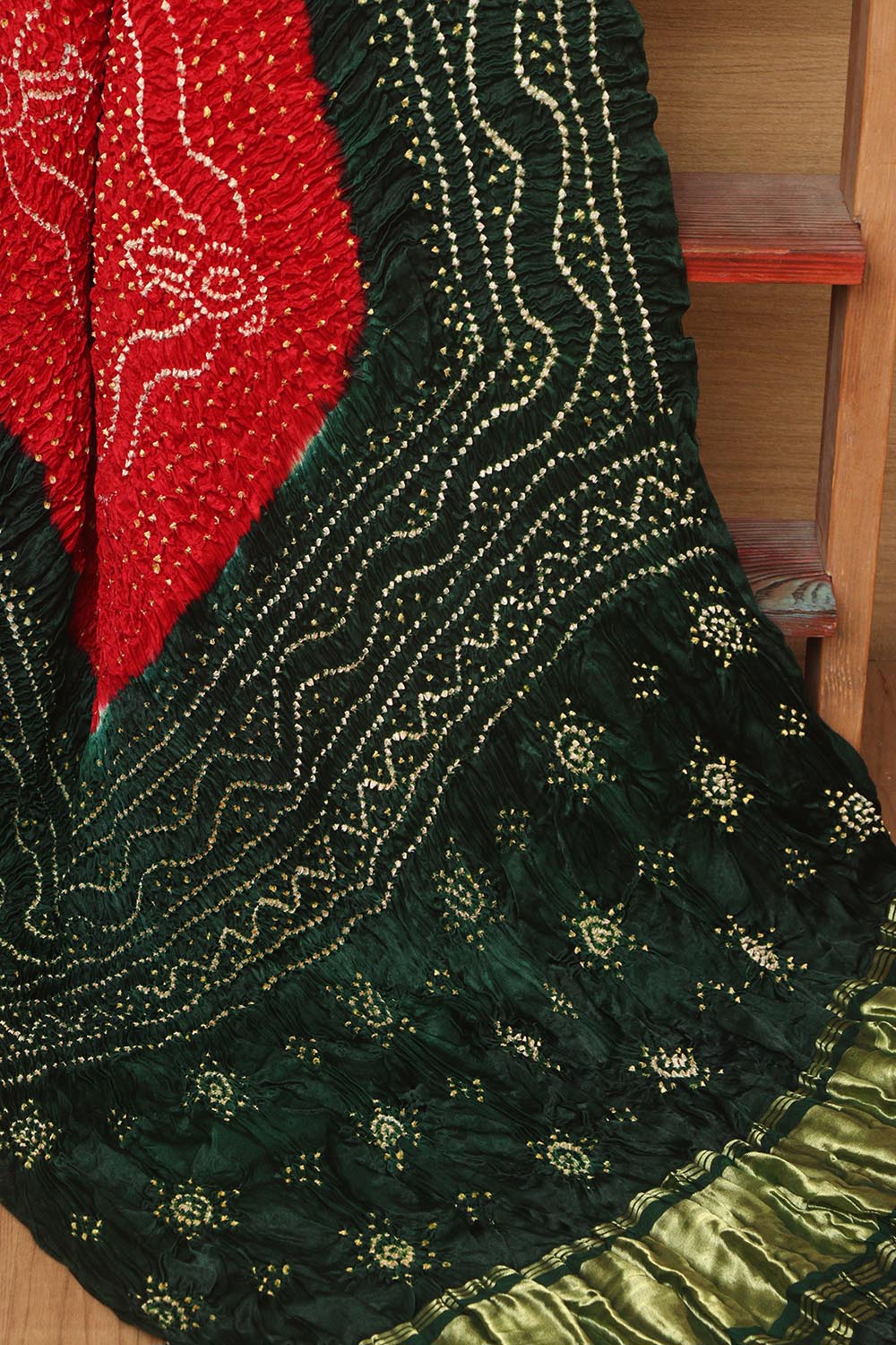 Vibrant Bandhani Gajji Silk Dupatta in Red and Green - Luxurion World