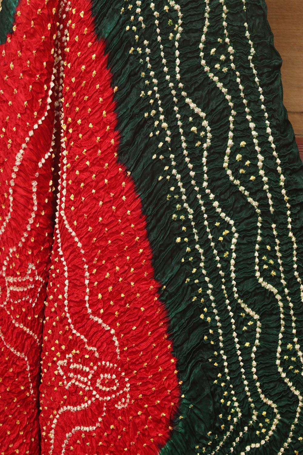 Vibrant Bandhani Gajji Silk Dupatta in Red and Green - Luxurion World