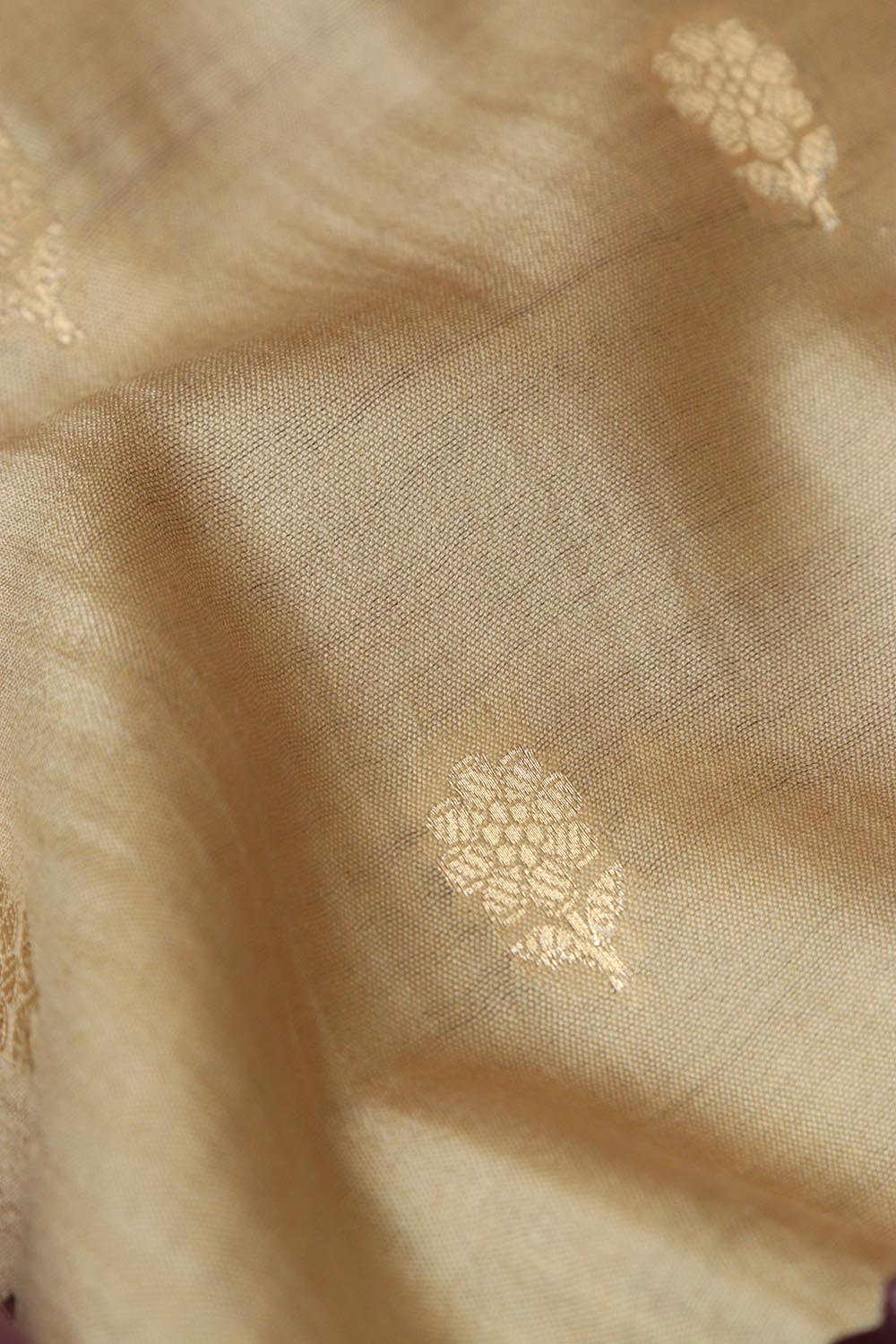 Exquisite Pastel Banarasi Handloom Chiniya Silk Fabric ( 2.5 Mtr ) - Luxurion World