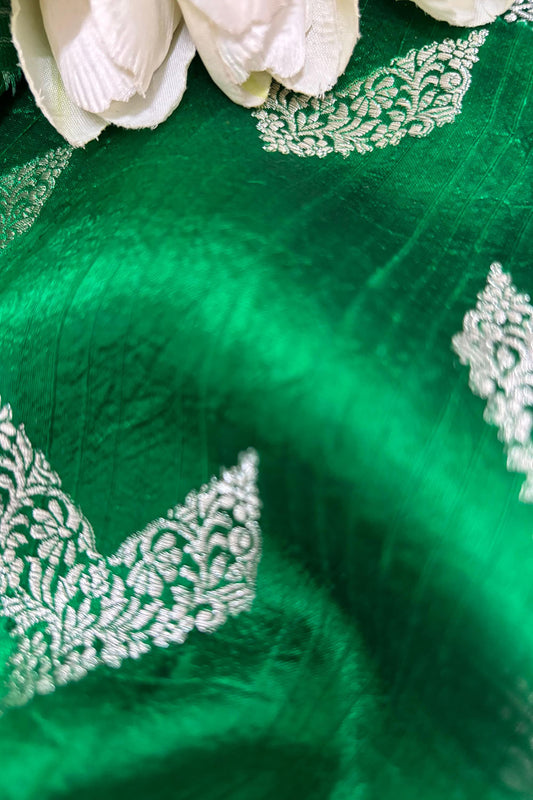 Green Banarasi Handloom Pure Silk Fabric ( 2.5 Mtr ) - Luxurion World