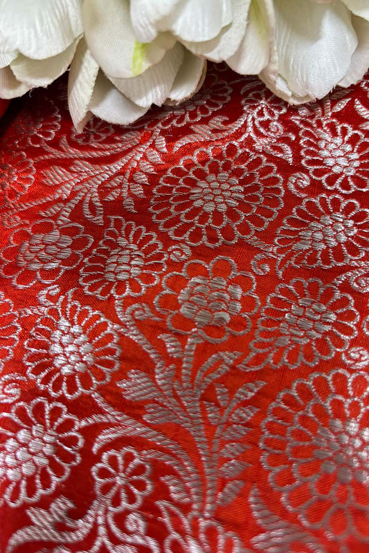 Red Banarasi Handloom Pure Silk Fabric ( 2.5 Mtr ) - Luxurion World