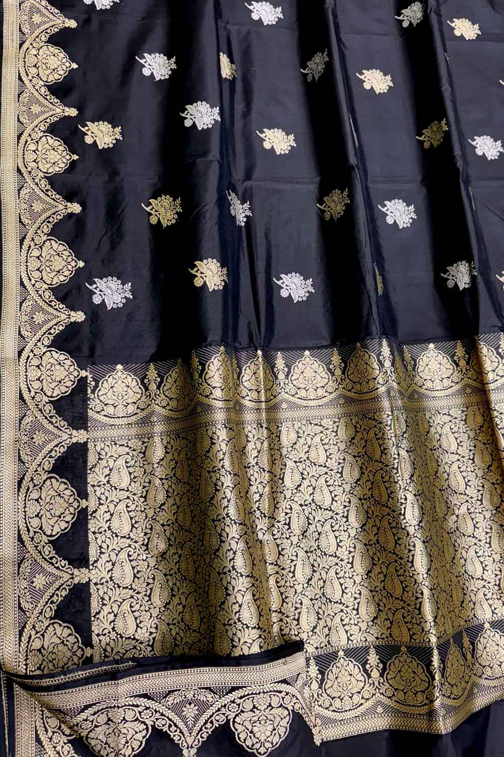 Elegant Black Banarasi Katan Silk Saree - Luxurion World