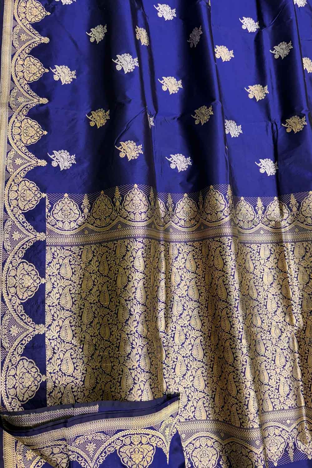 Elegant Blue Banarasi Silk Saree: Handloom Katan Silk - Luxurion World