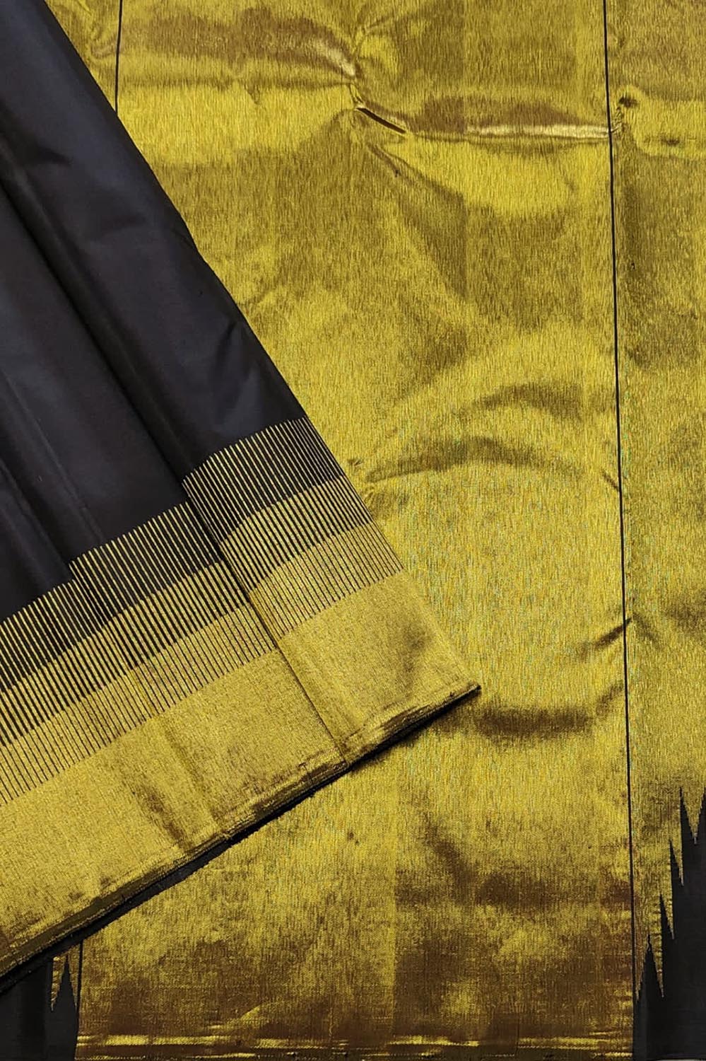 Opulent Black Handloom Kanjeevaram Pure Silk Saree - Luxurion World