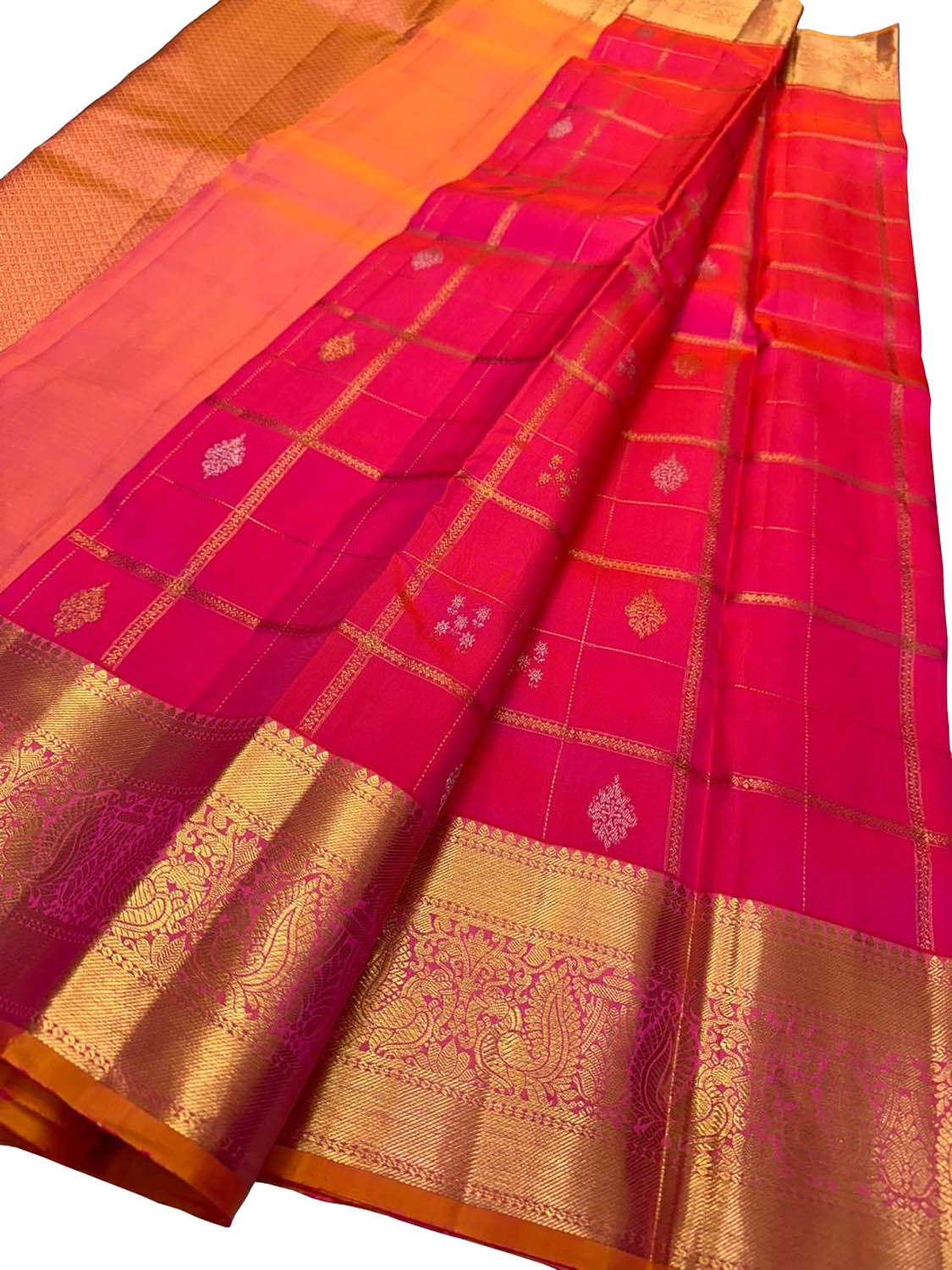 Exquisite Pink Kanjeevaram Handloom Silk Saree - Luxurion World