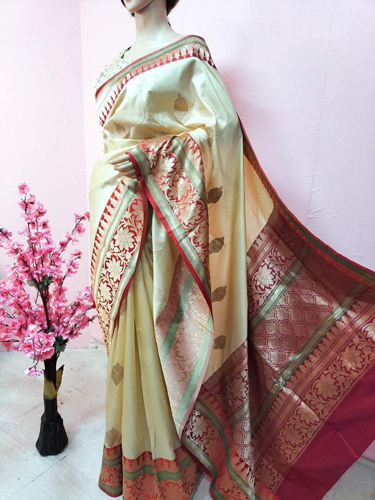 Cream Handloom Banarasi Pure Katan Silk Saree With Red Contrast Border - Luxurion World