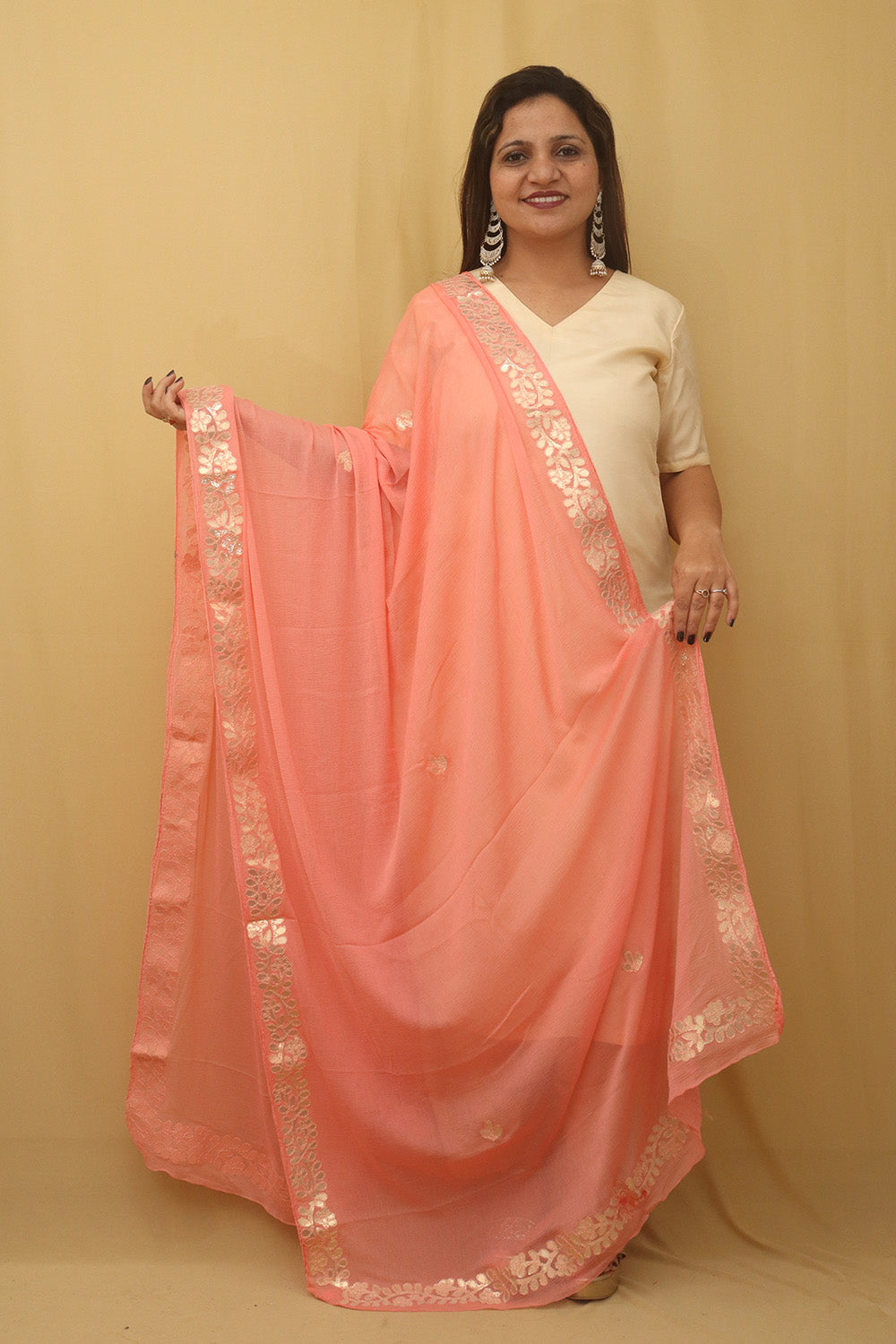 Buy Peach Shaded Tussar Gota Patti Saree Online – Vasansi Jaipur