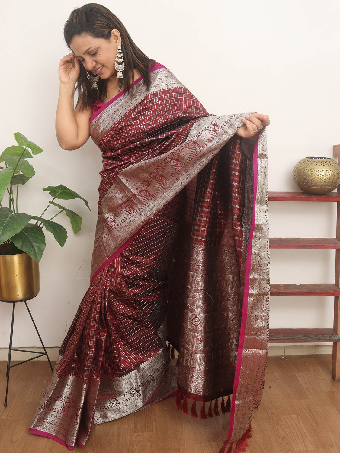 Pink & Black Checks Design Handloom Weaving Silk Saree – Bahuji - Premium  Silk Sarees Online Shopping Store